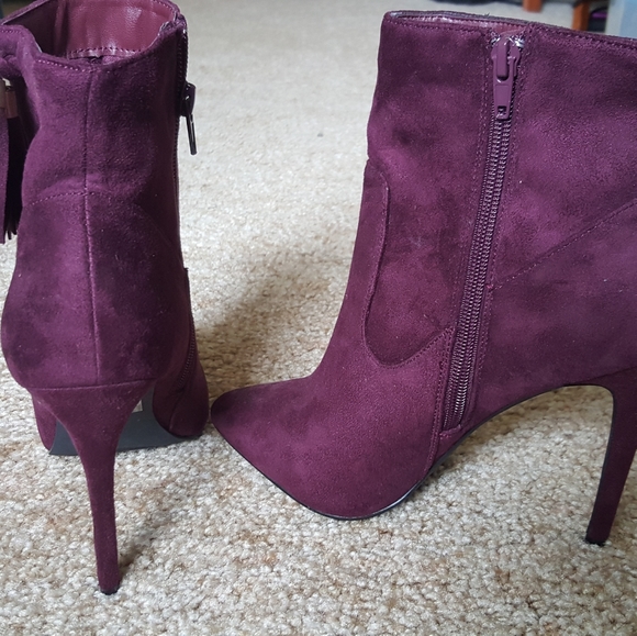 Maroon color high heel boots - Picture 3 of 5